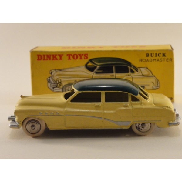 BUICK ROADMASTER BERLINE  DINKY TOYS RÉF 24 V VERT/CRÈME