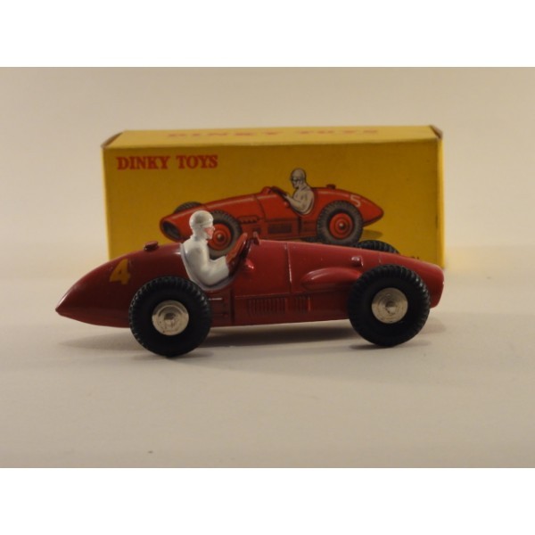 FERRARI 500 F2 DINKY TOYS RÉF 23 J ROUGE