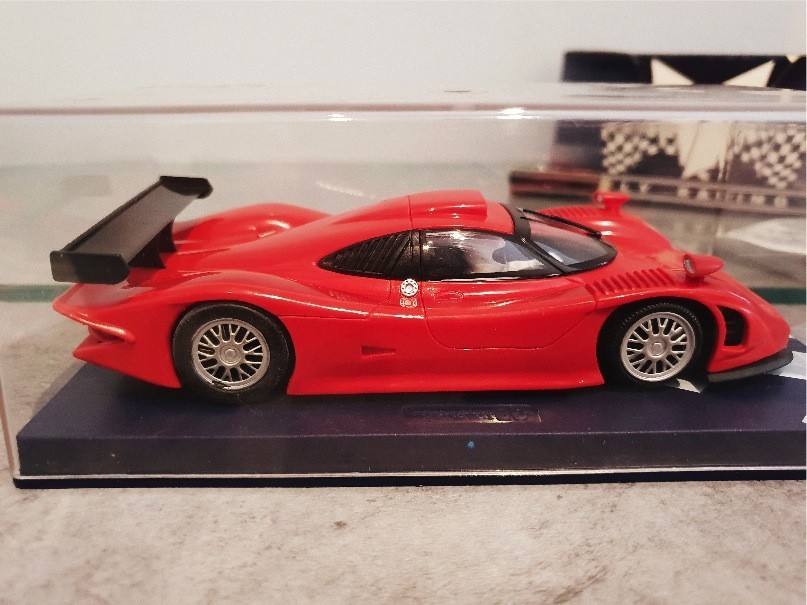 GB TRACK RG OR PORSCHE 911 GT1 98 ROUGE