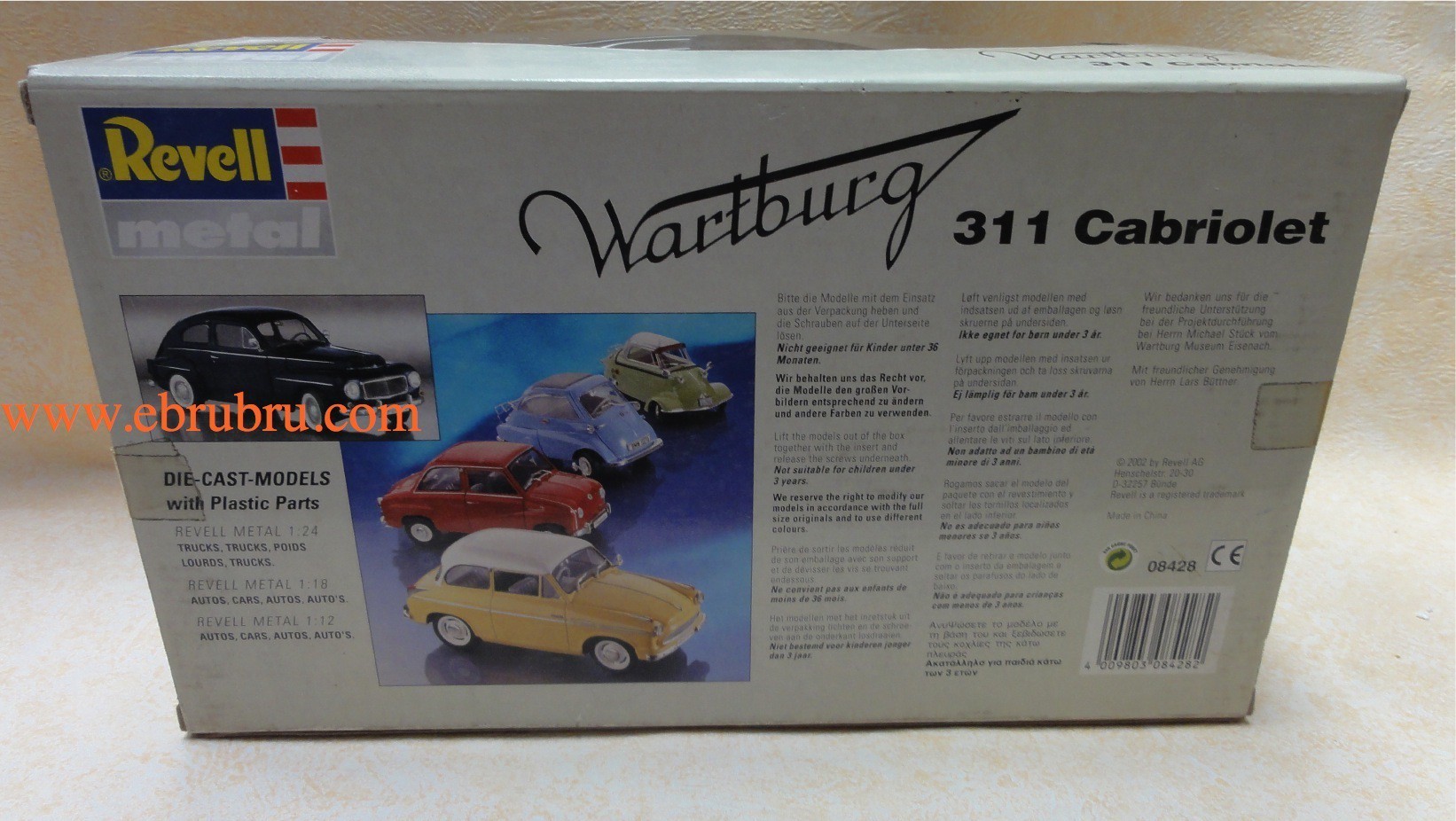 VOITURE WARTBURG 311 CABRIOLET REVELL 1/18  ref 08428