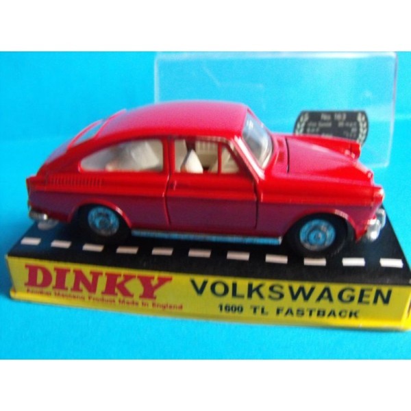 VOLKSWAGEN 1600 TL DINKY TOYS