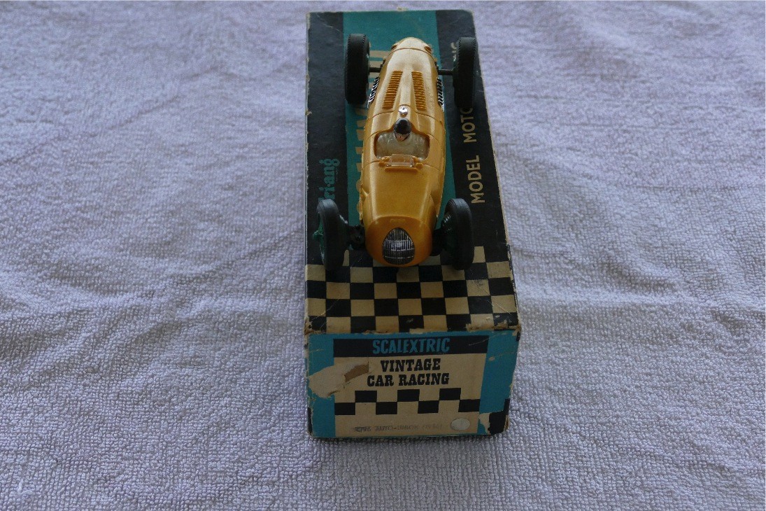 AUTO UNION TYPE C JAUNE  ROUES VERTES SCALEXTRIC C71