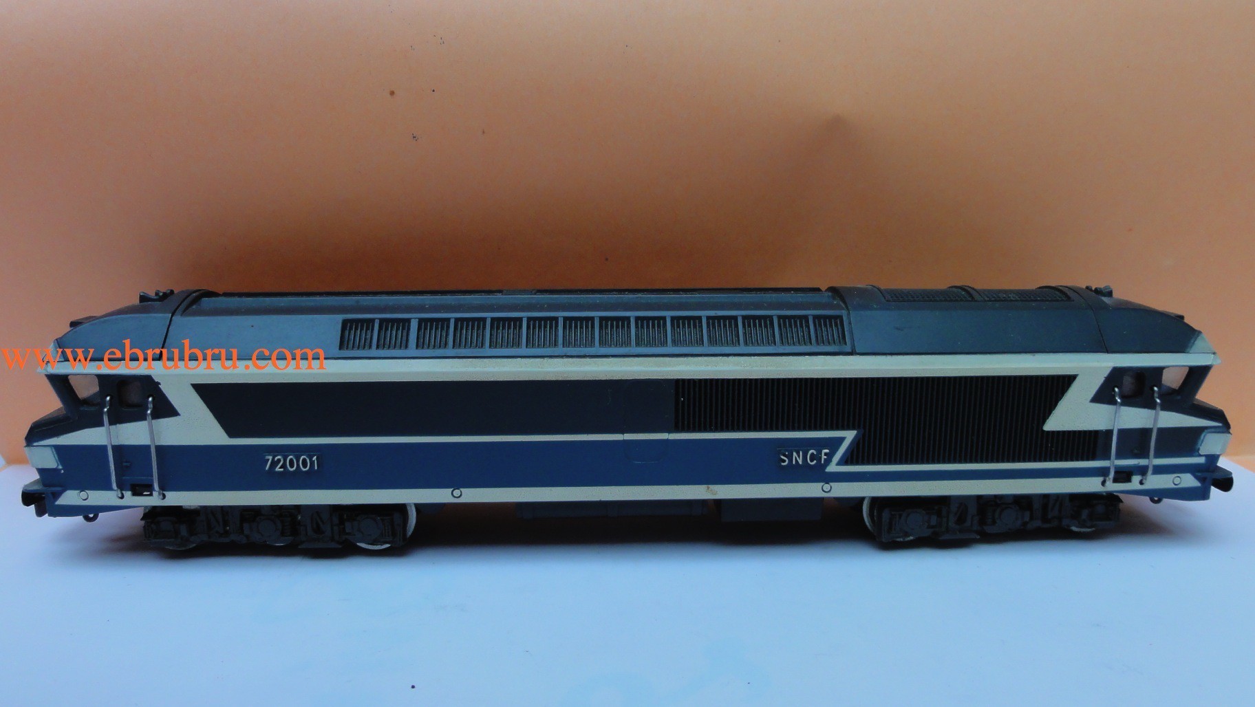 CC 72001 bleue locomotive Sncf  JOUEF ref 8570