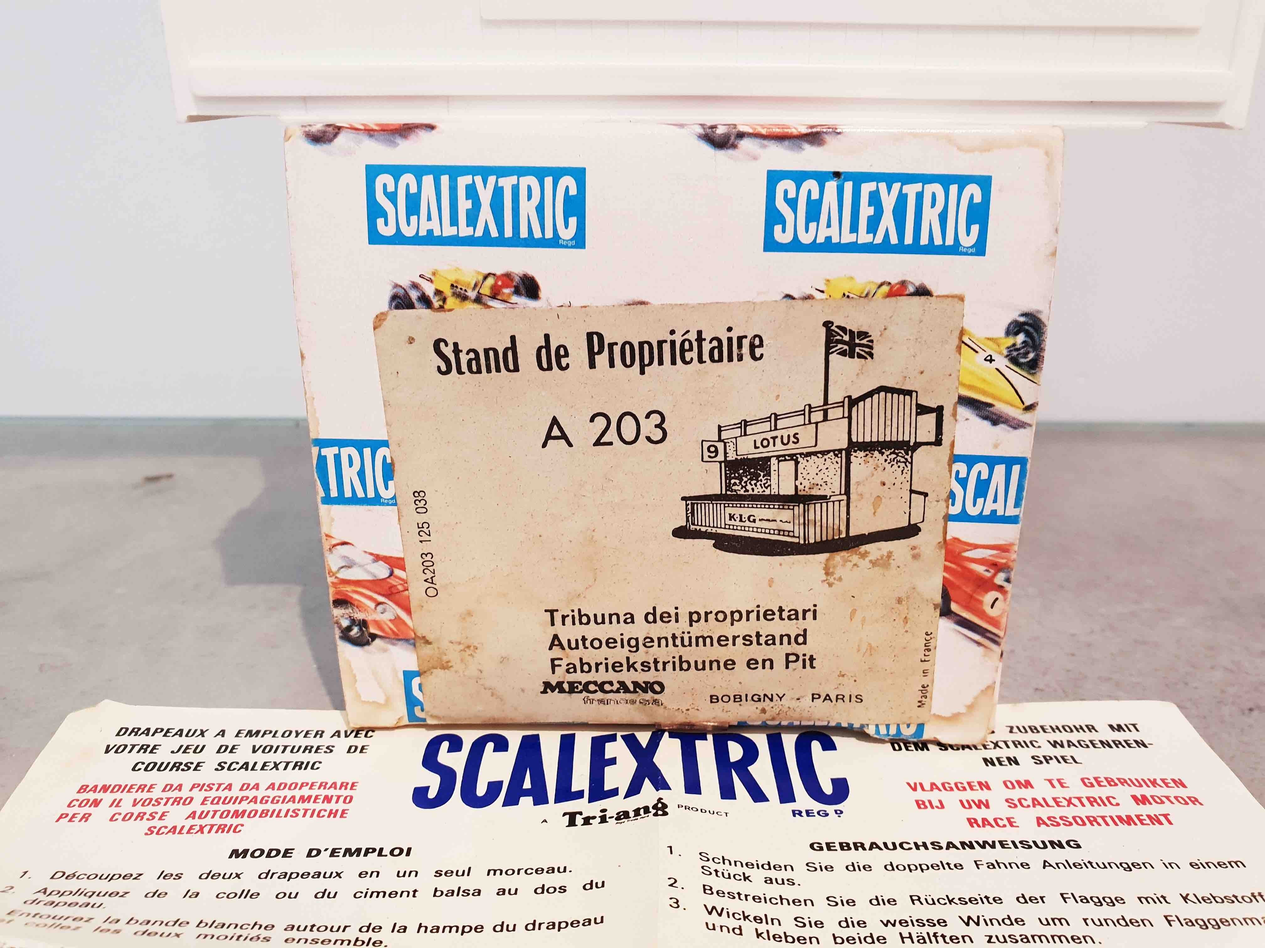 SCALEXTRIC STAND DE PROPRIÉTAIRE A 203