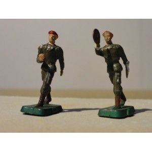 2 SOLDATS PARACHUTISTES MINI STARLUX