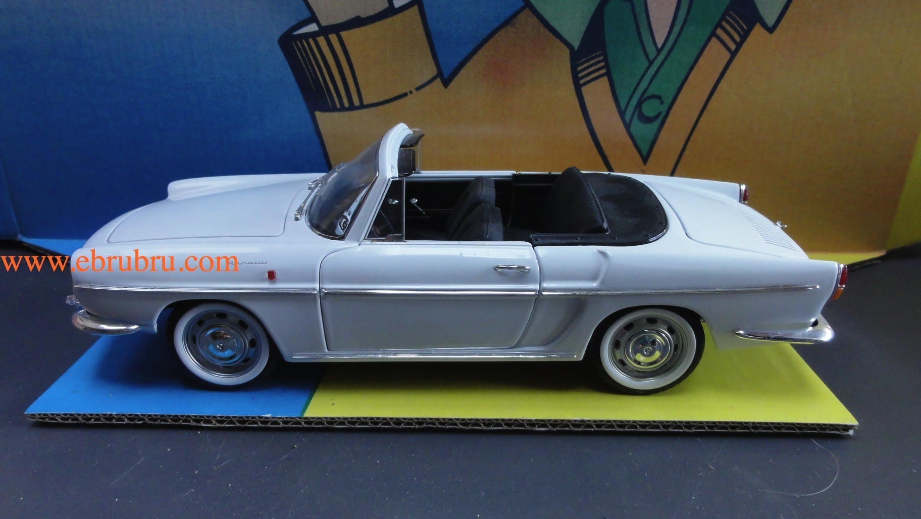 Renault Caravelle blanche 1/18 Norev ref 185150