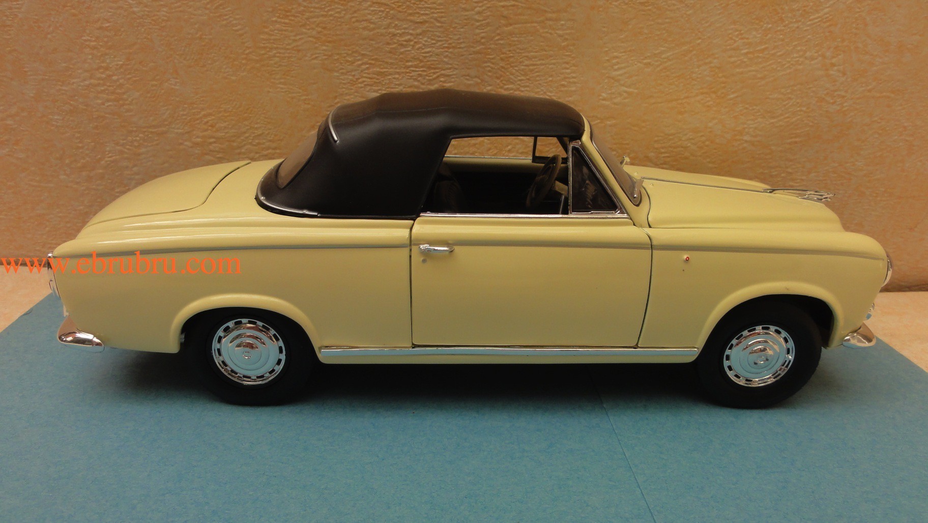 WELLY,  COUPE CABRIOLET CAPOTE PEUGEOT 403 1955 ech 1/18