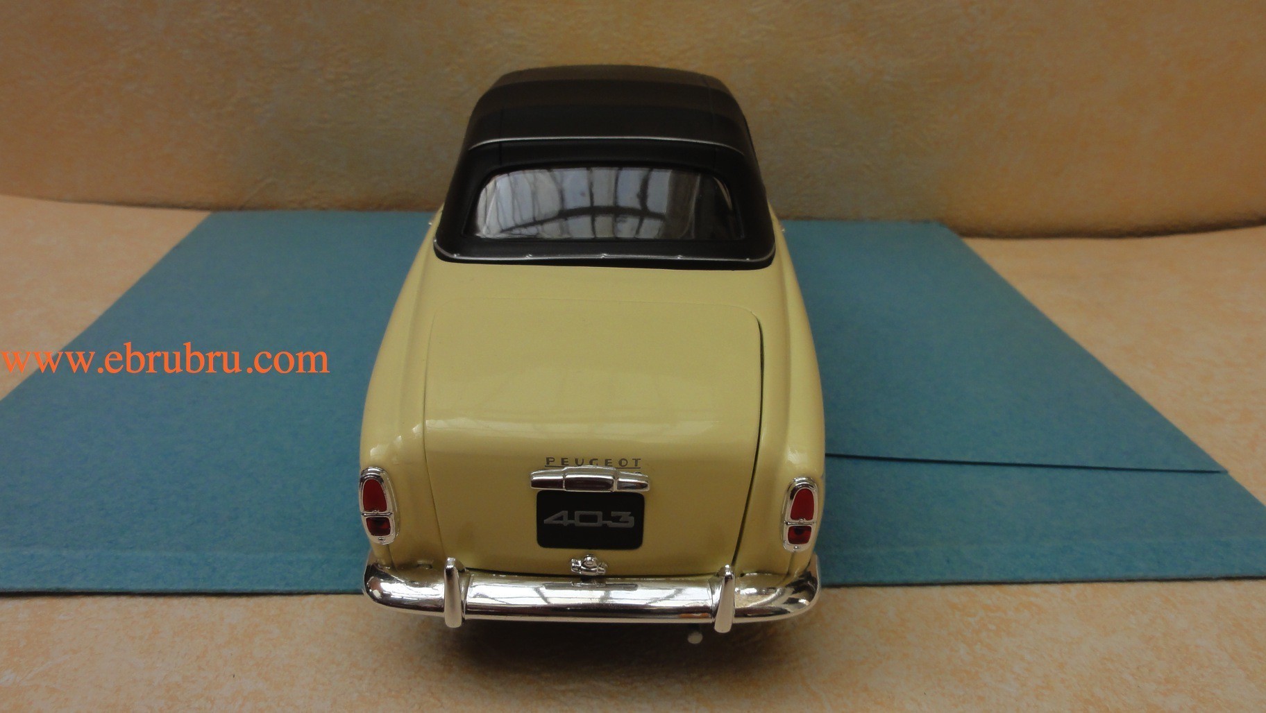 WELLY,  COUPE CABRIOLET CAPOTE PEUGEOT 403 1955 ech 1/18