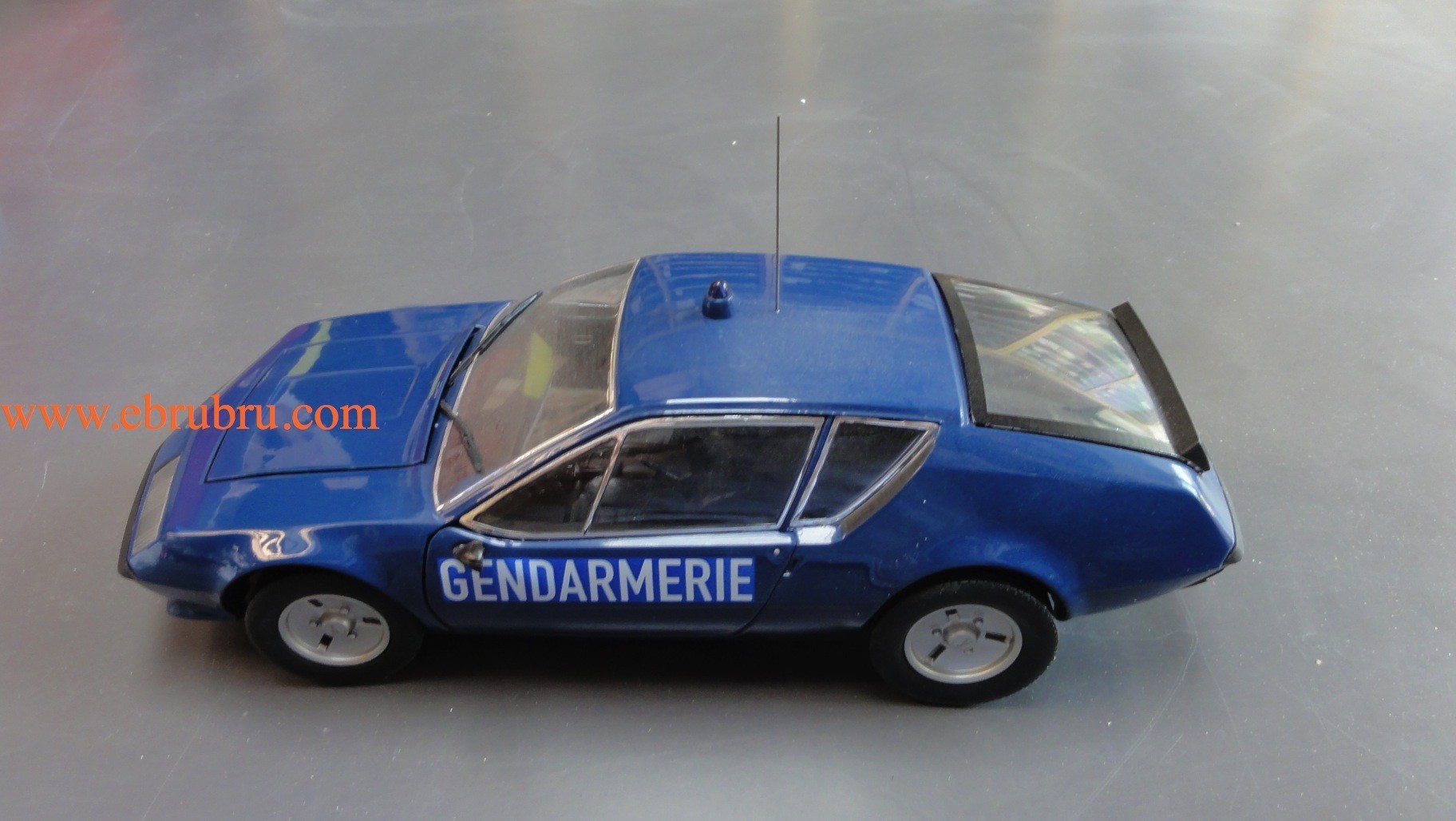 ALPINE RENAULT A310 V6 Gendarmerie ech 1/18 Norev