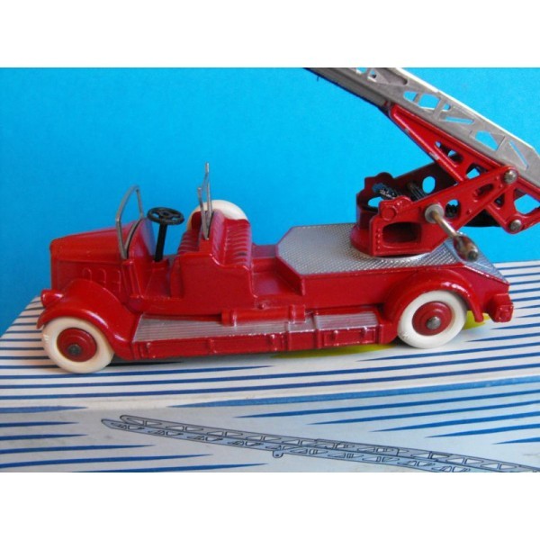 ECHELLE DE POMPIER DELAHAYE DINKY TOYS