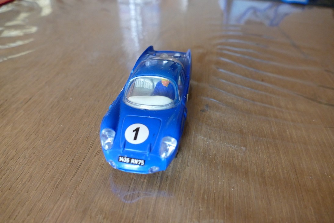 ALPINE RENAULT SCALEXTRIC 