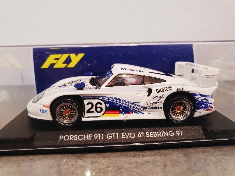 FLY A 51 PORSCHE GT1 EVO MOBIL