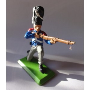 Britains infanterie française guerre napoléonienne tireur à genoux made in Enland