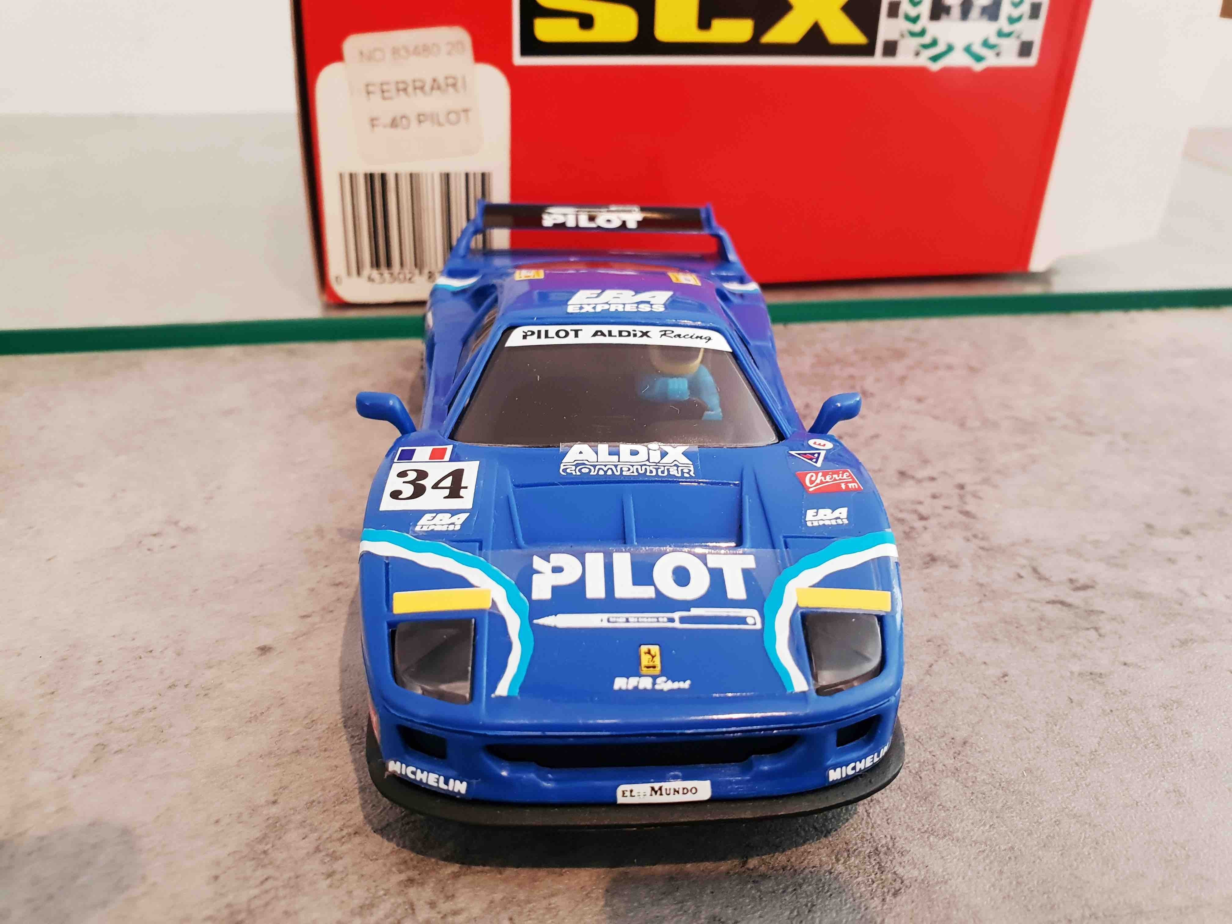 SCALEXTRIC REF 83480.20 FERRARI F40 PILOT