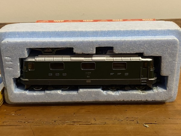 Loco Re 4/4 II Livrée verte SBB  FFS HAG Ref 161  HO 2 voies