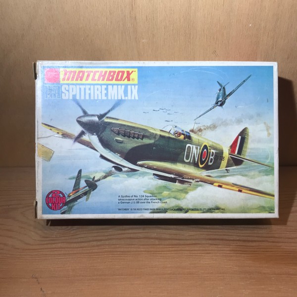 Spitfire MK.IX MATCHBOX Réf PK-2