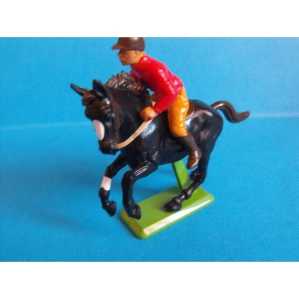 CAVALIER CIVIL BRITAINS ENGLAND SAUT A CHEVAL