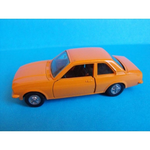 OPEL ASCONA DINKY TOYS