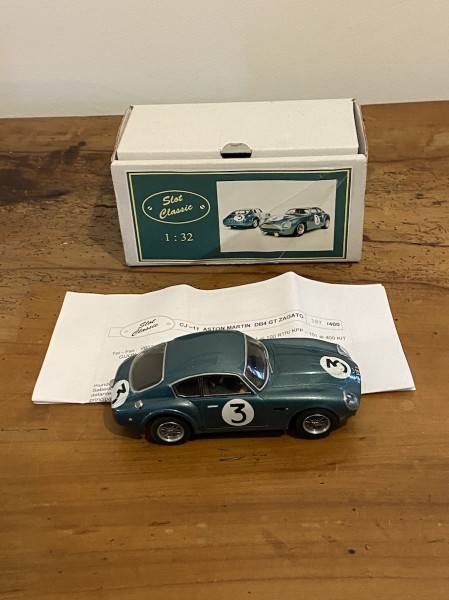 Aston Martin DB4 GT Zagato   Slot Classic  CJ-11