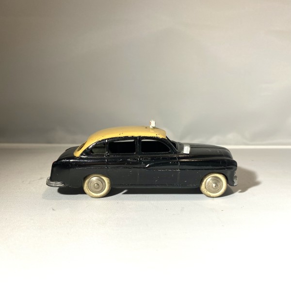 Ford vedette noire Taxi DINKY TOYS 24X