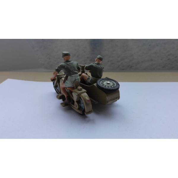 SIDE CAR & MOTORCYCLE  AFRIKA KORPS WW2 BRITAINS DEETAIL