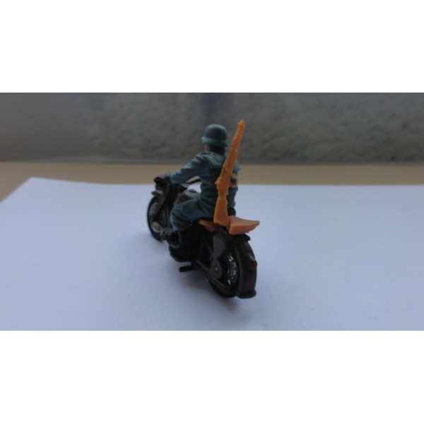 MOTORCYCLE GERMAN WW2 BRITAINS DEETAIL