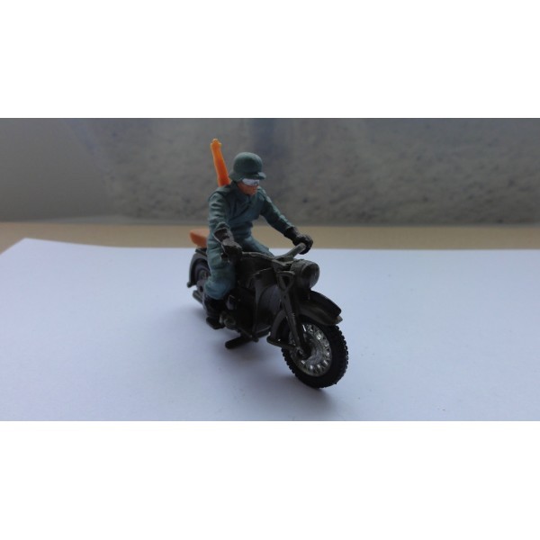 MOTORCYCLE GERMAN WW2 BRITAINS DEETAIL