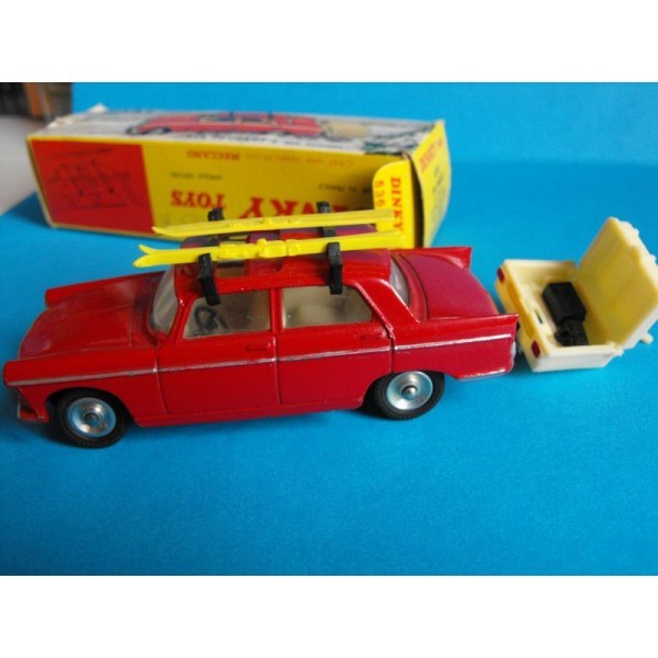 PEUGEOT 404 BERLINE  DINKY TOYS