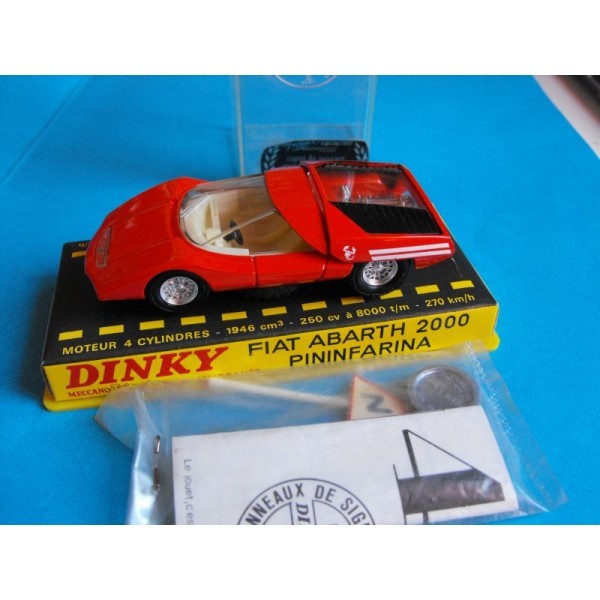 FIAT ABARTH 2000  DINKY TOYS