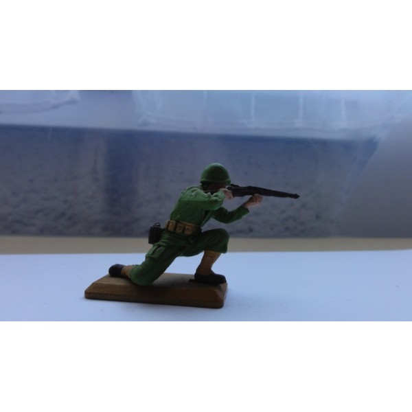 SOLDAT INFANTERIE AMÉRICAINE TIREUR  FUSIL A GENOUX  BRITAINS DEETAIL