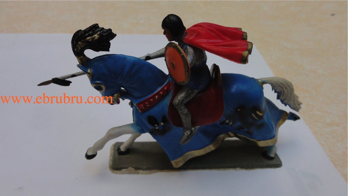 CAVALIER  LANCE  ROBE BLEU STARLUX REF 6101