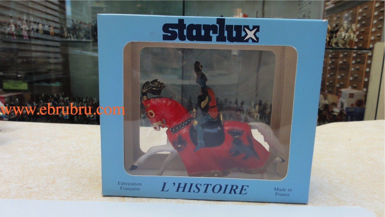 Seigneur combattant Cheval robe rouge Starlux ref 6119 Hg