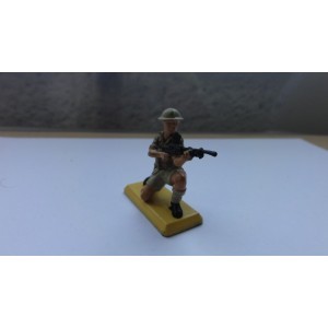 SOLDAT INFANTRY A GENOUX FUSIL MITRAILLEUR BRITISH 8TH ARMY WW2 BRITAINS DEETAIL