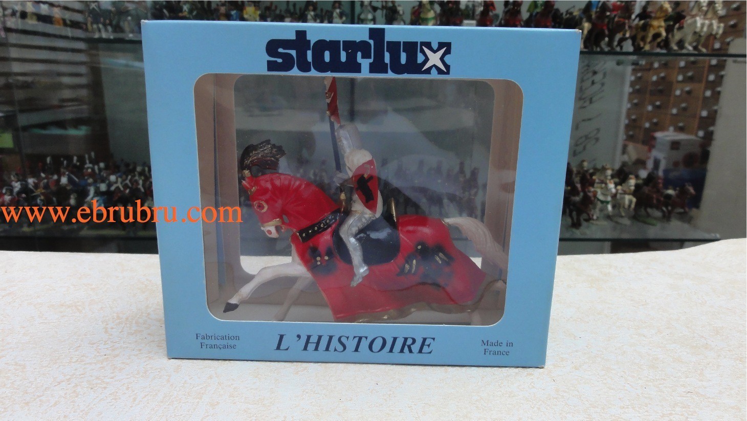 Seigneur Oriflamme Cheval robe rouge Starlux ref 6118 Hg