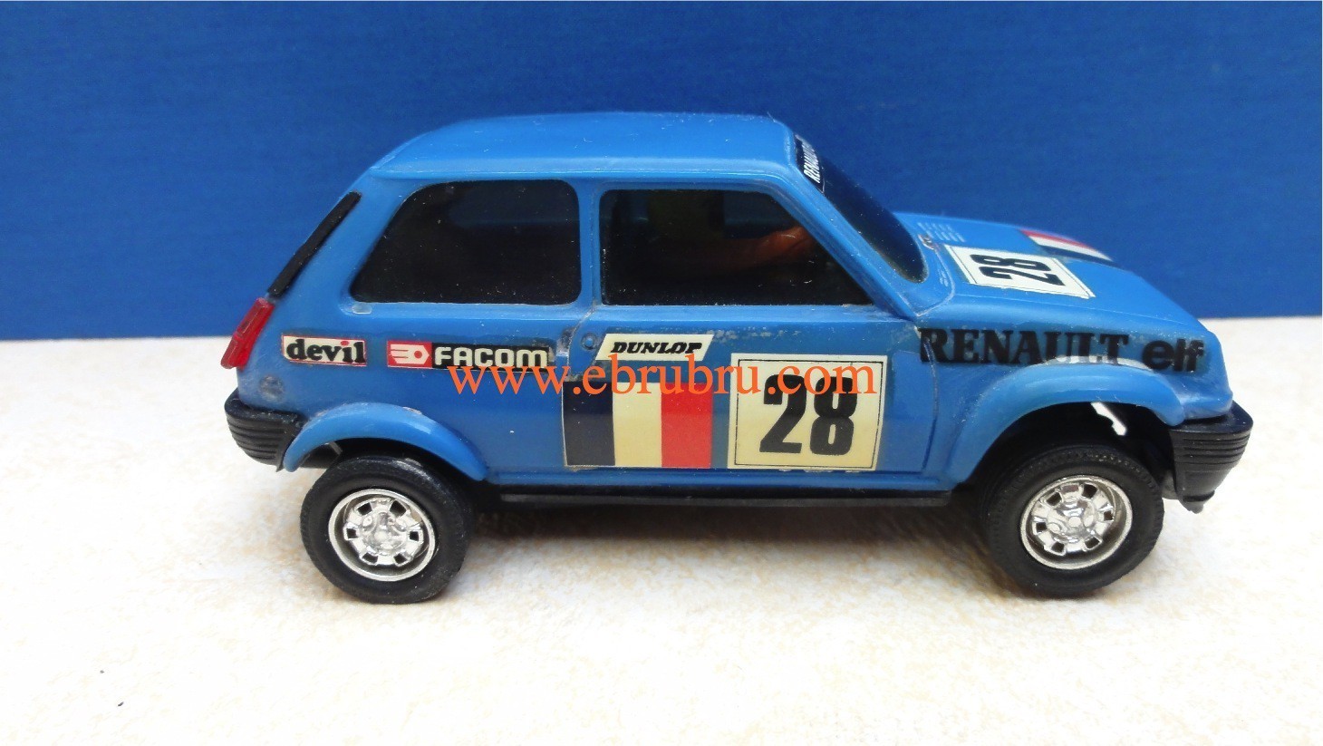 RENAULT 5 BLEUE SCALEXTRIC REF 4058