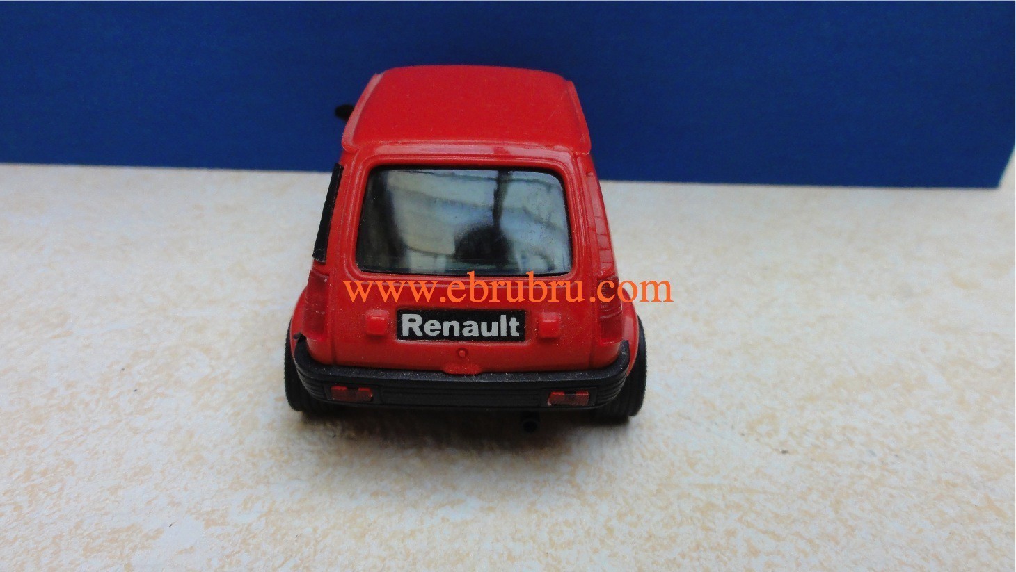 RENAULT 5 ROUGE SCALEXTRIC REF 4058