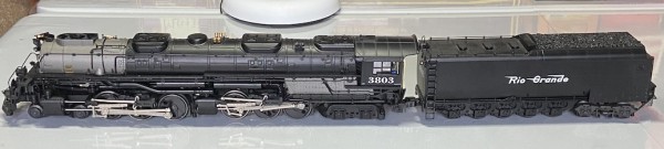 Locomotive Premier 4-6-6-4 Challenger Steam Engine Rio Grande 3803 MTH 20-3480-1