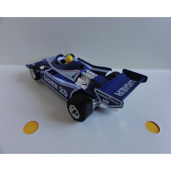 LIGIER JS 11  VOITURE SCALEXTRIC CAR