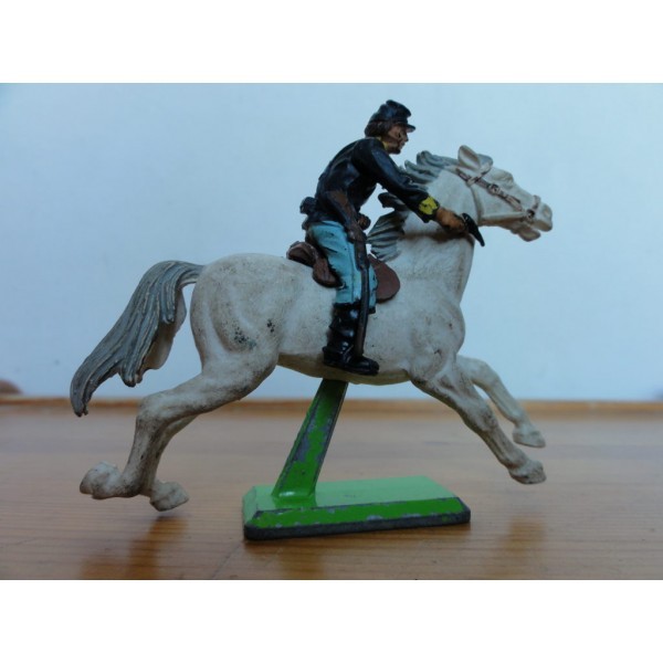 CAVALIER NORDISTE BLESSE REVOLVER BRITAINS