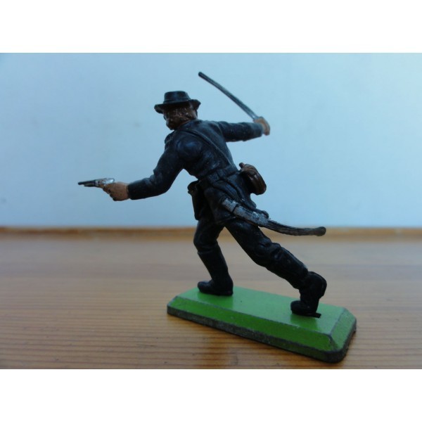 NORDISTE DEBOUT SABRE/REVOLVER BRITAINS