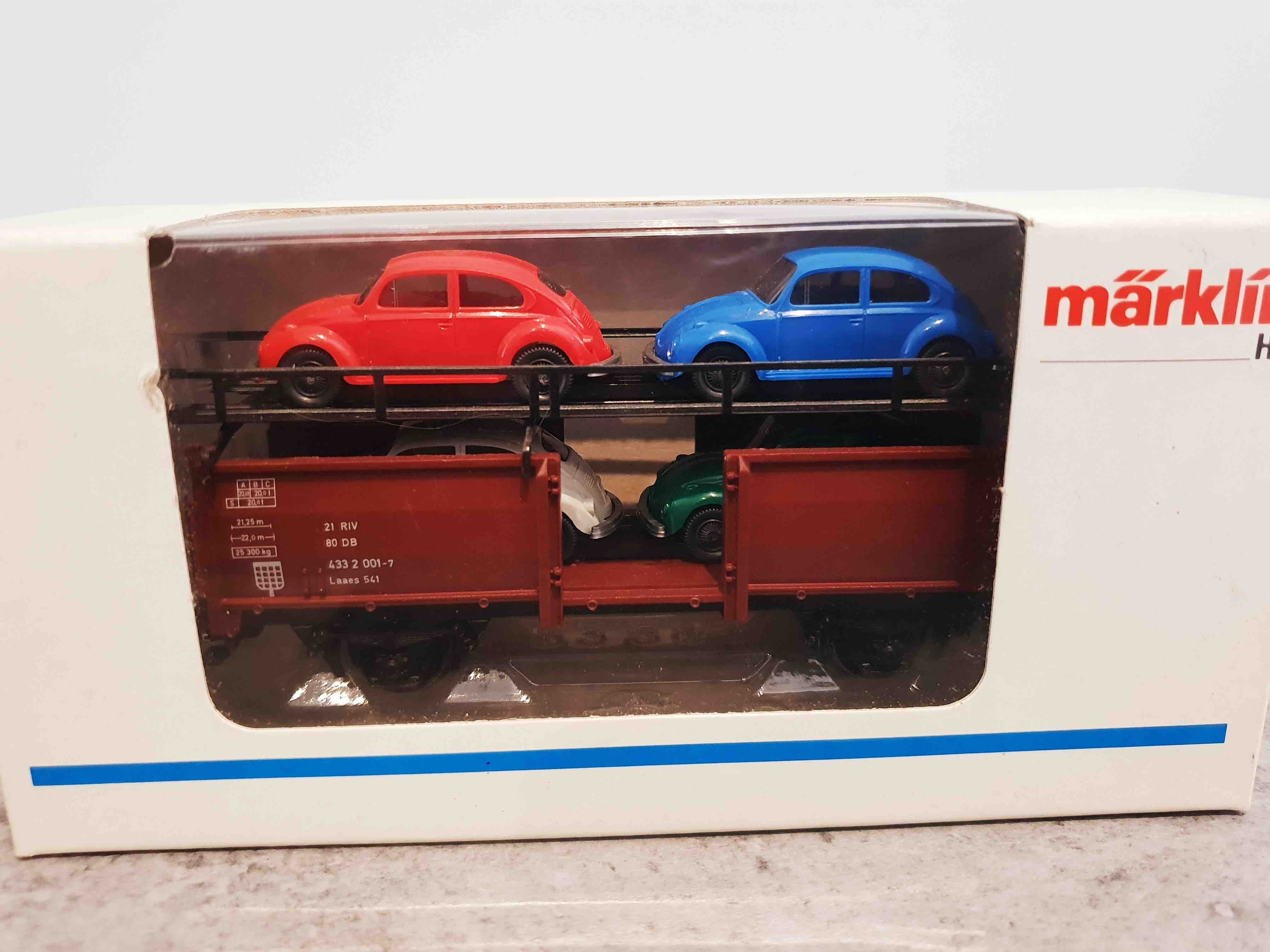 Märklin HO 4613 Wagon de Transport Voiture avec 4 VW Coccinelle