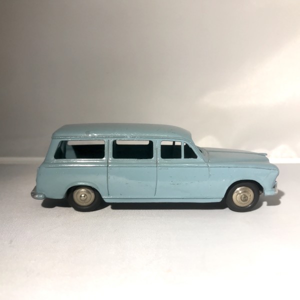 VOITURE FAMILIALE 403 PEUGEOT DINKY TOYS RÉF 24F