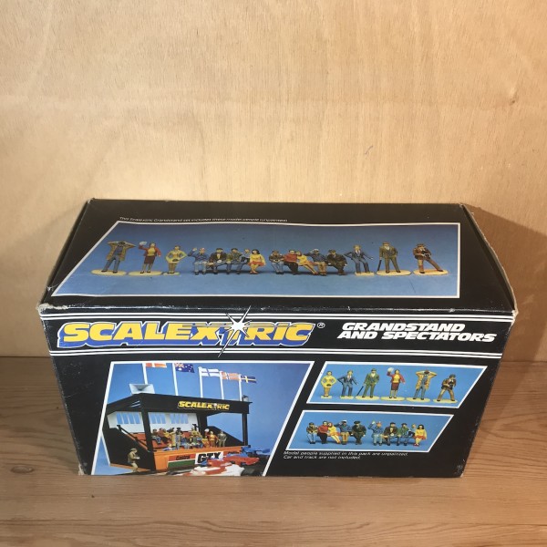 Tribune SCALEXTRIC C705