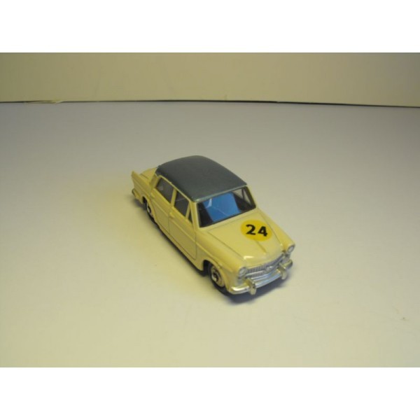 FIAT 1200  GRANDE VUE DINKY TOYS