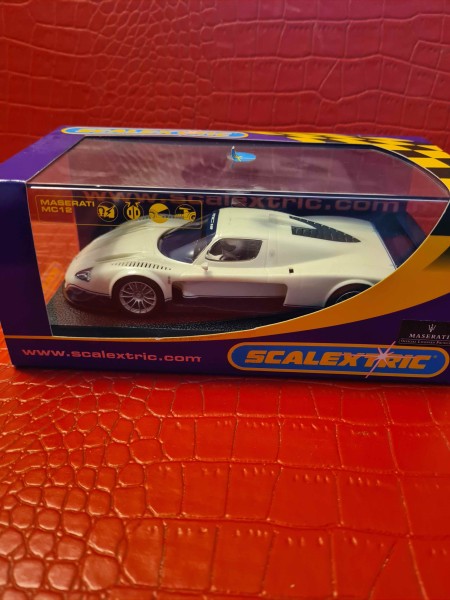 MASERATTI MC 12 ROAD CAR SCALEXTRIC REF C2678 