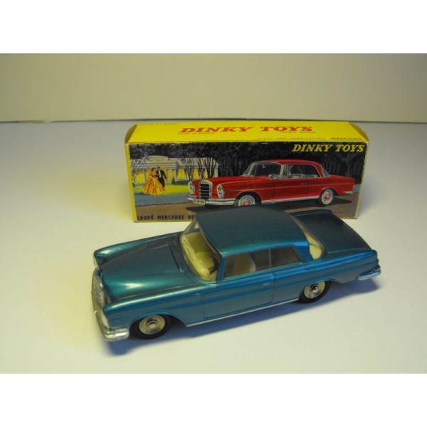 MERCEDES BENZ  COUPÉ  300 SE DINKY TOYS