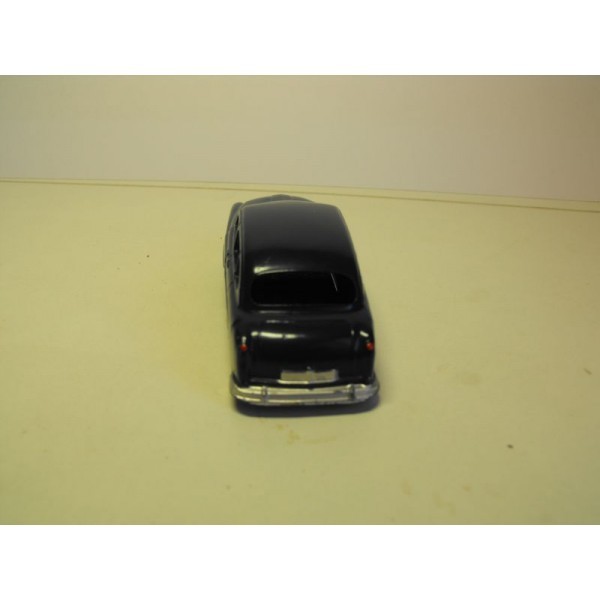 FORD VEDETTE  DINKY TOYS