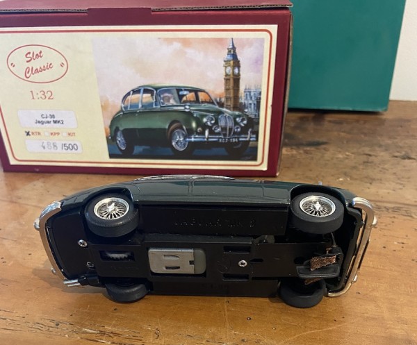 JAGUAR MK 2  Slot Classic CJ-30