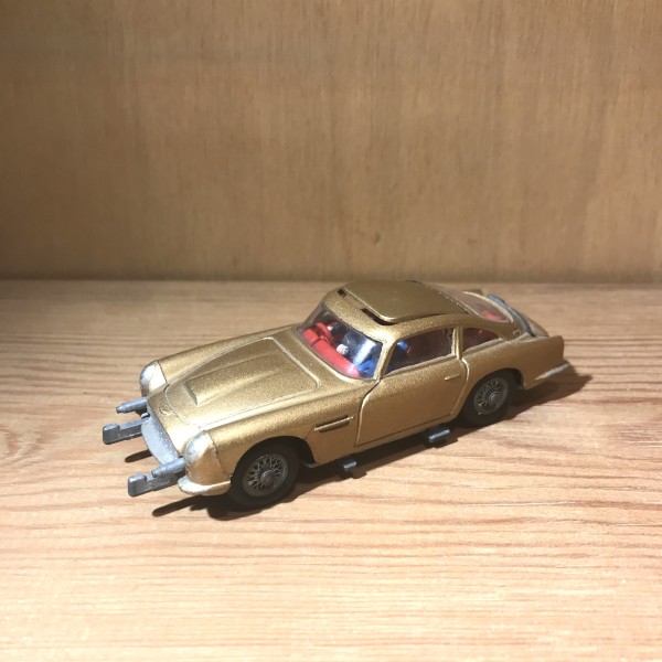 Aston Martin DB5 James Bond 007 CORGI