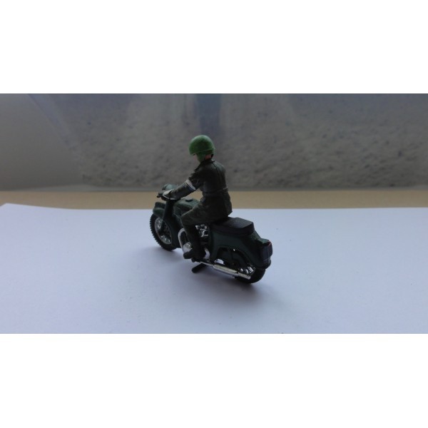 MOTORCYCLE AMERICAN  WW2 BRITAINS DEETAIL